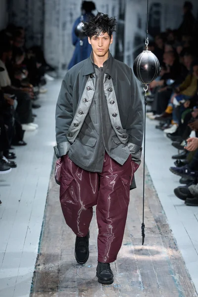 Look 19